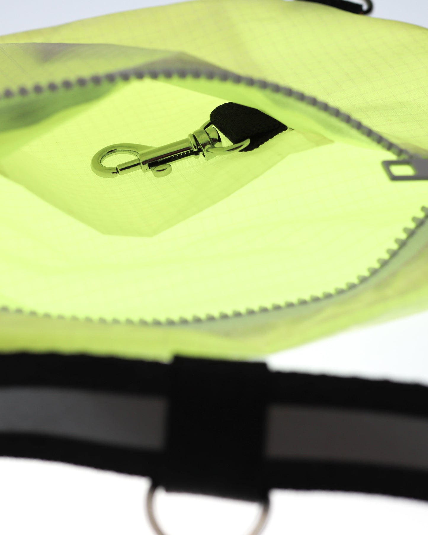 close up of running bag for athletes in neon yellow SPORT.BAG